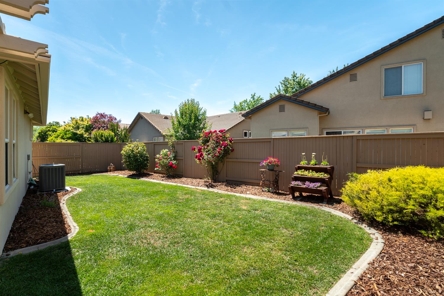 Cobble Fields Court, Folsom, California image 32