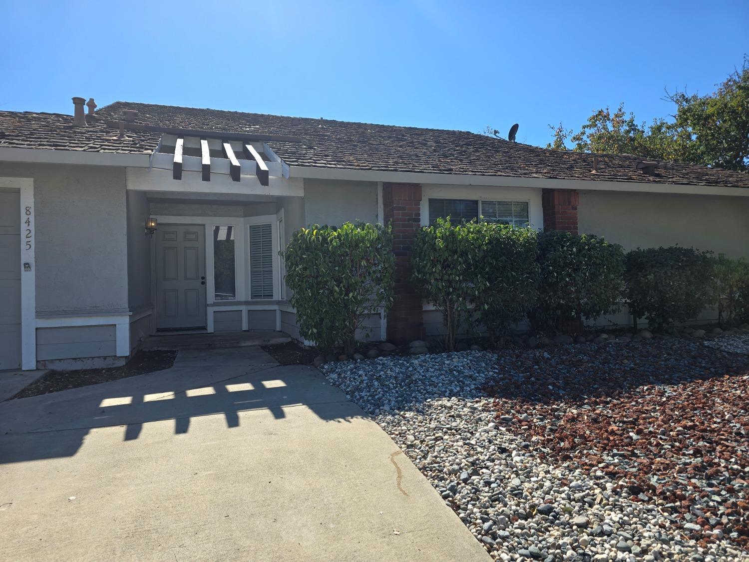 Detail Gallery Image 19 of 19 For 8425 Vintage Park Dr., Sacramento,  CA 95828 - 3 Beds | 2 Baths
