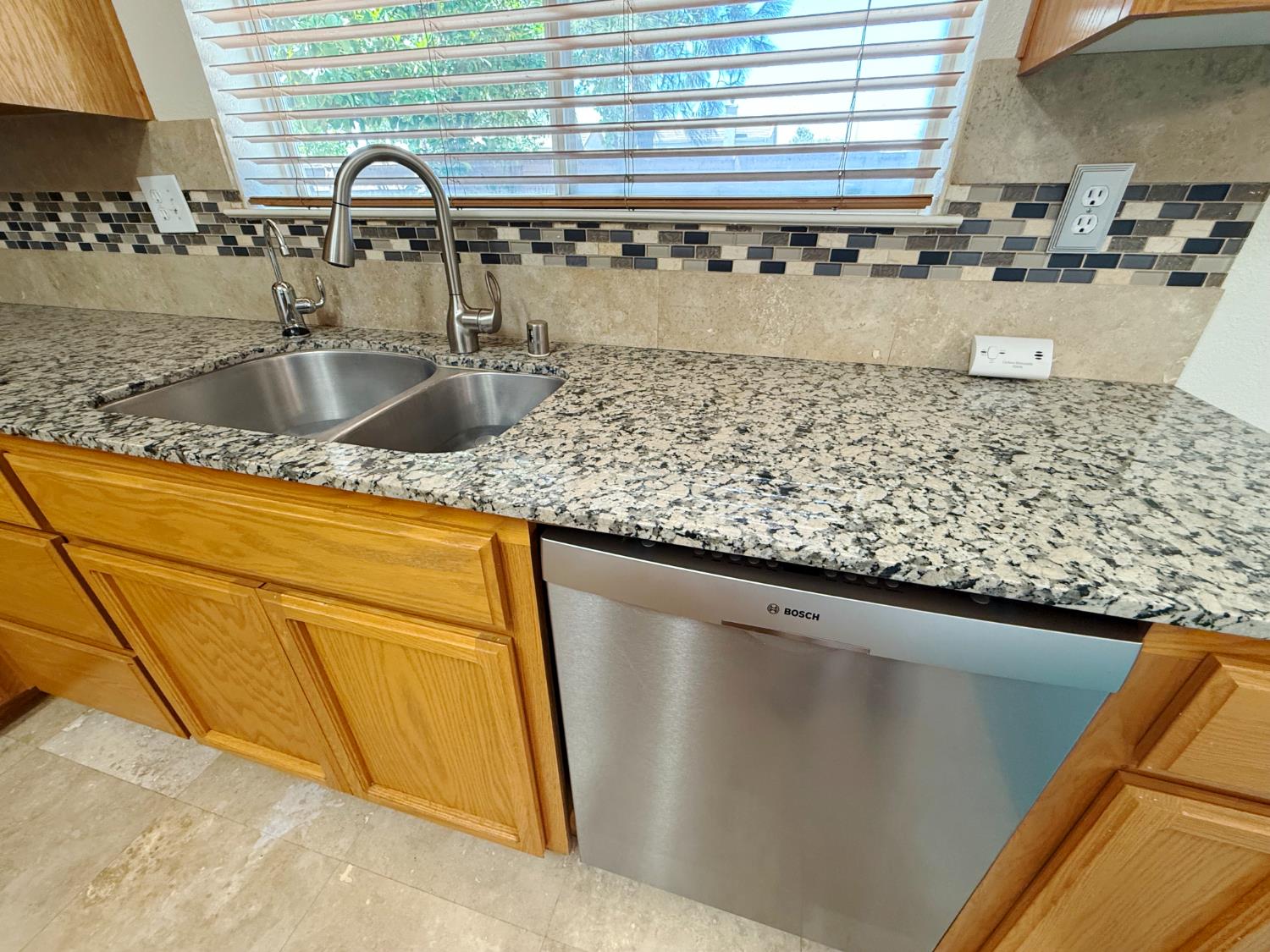 Detail Gallery Image 21 of 55 For 2040 Gordon Verner Cir, Stockton,  CA 95206 - 3 Beds | 2/1 Baths