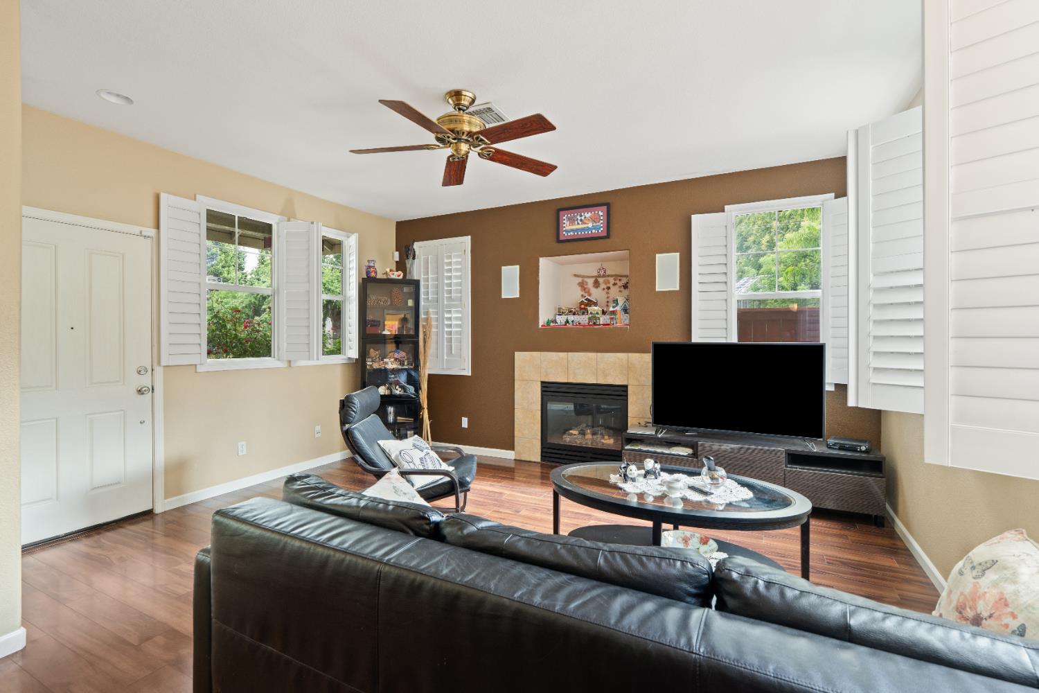 Detail Gallery Image 8 of 31 For 213 Washington Pl, West Sacramento,  CA 95605 - 3 Beds | 2/1 Baths