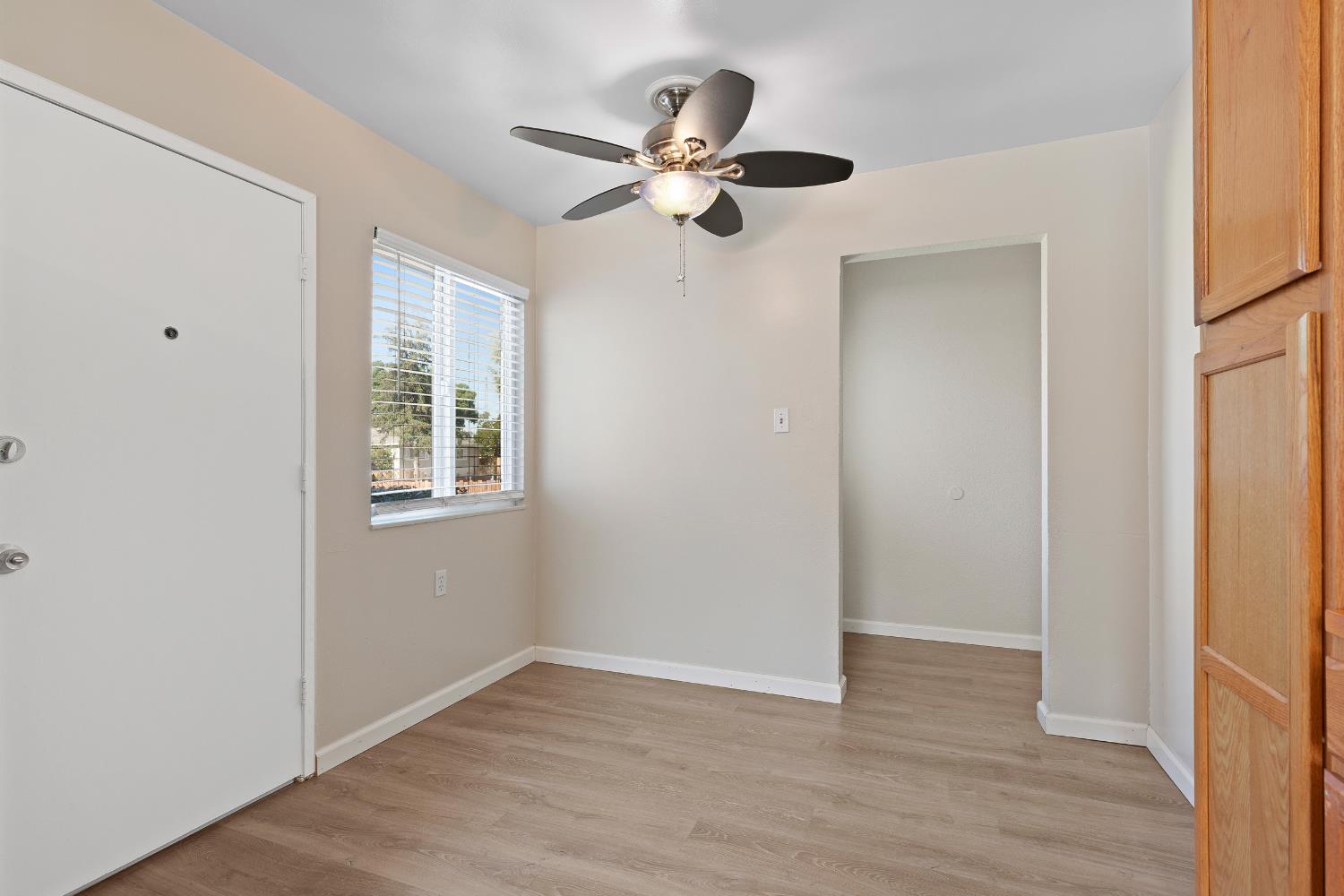 Detail Gallery Image 10 of 26 For 2001 Scott Ave, Modesto,  CA 95350 - 3 Beds | 2 Baths