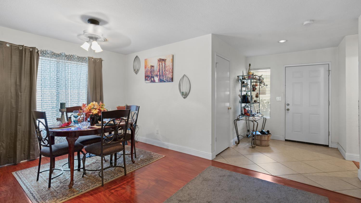 Detail Gallery Image 7 of 25 For 1628 Porter Way, Stockton,  CA 95207 - 2 Beds | 2 Baths