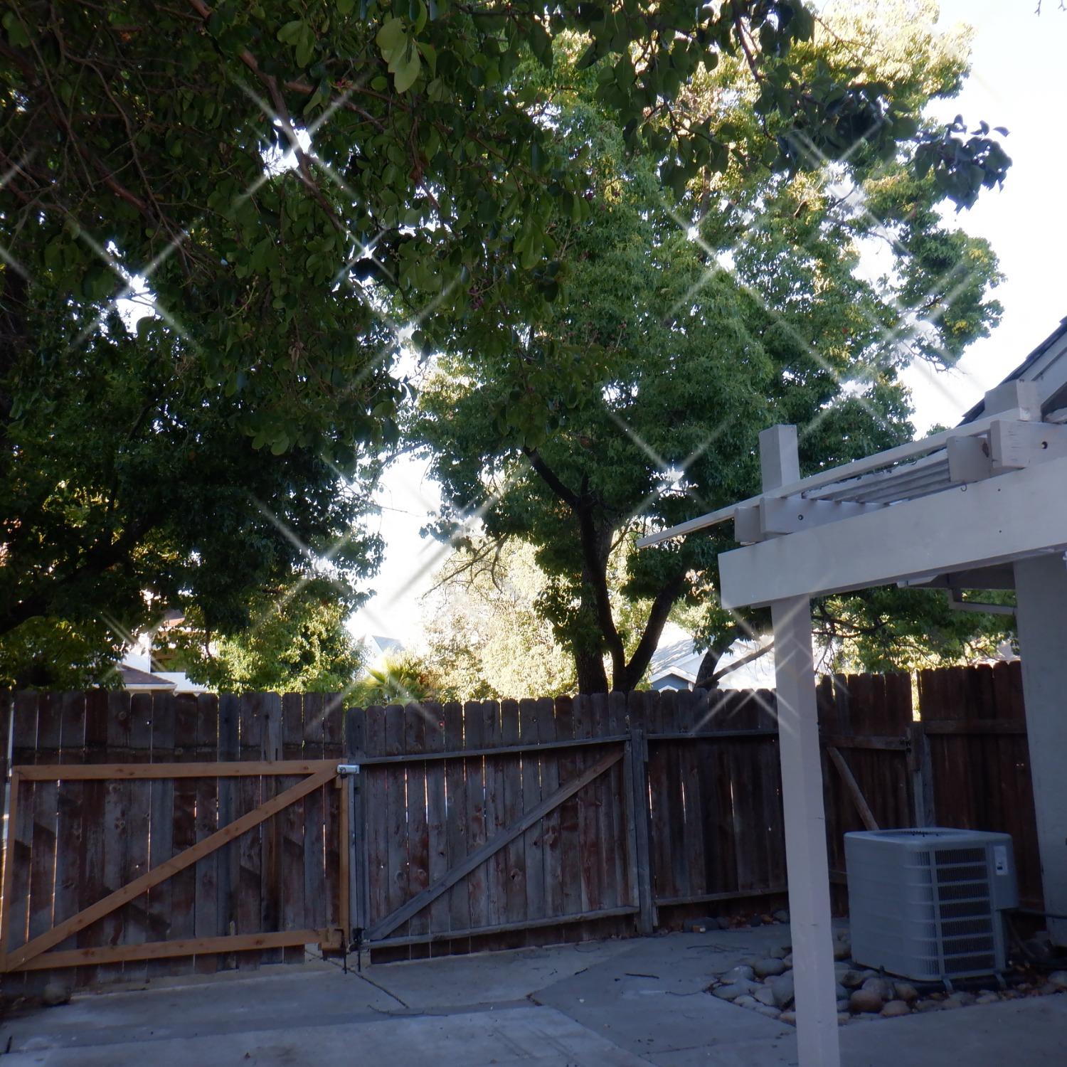 Detail Gallery Image 18 of 19 For 8425 Vintage Park Dr., Sacramento,  CA 95828 - 3 Beds | 2 Baths