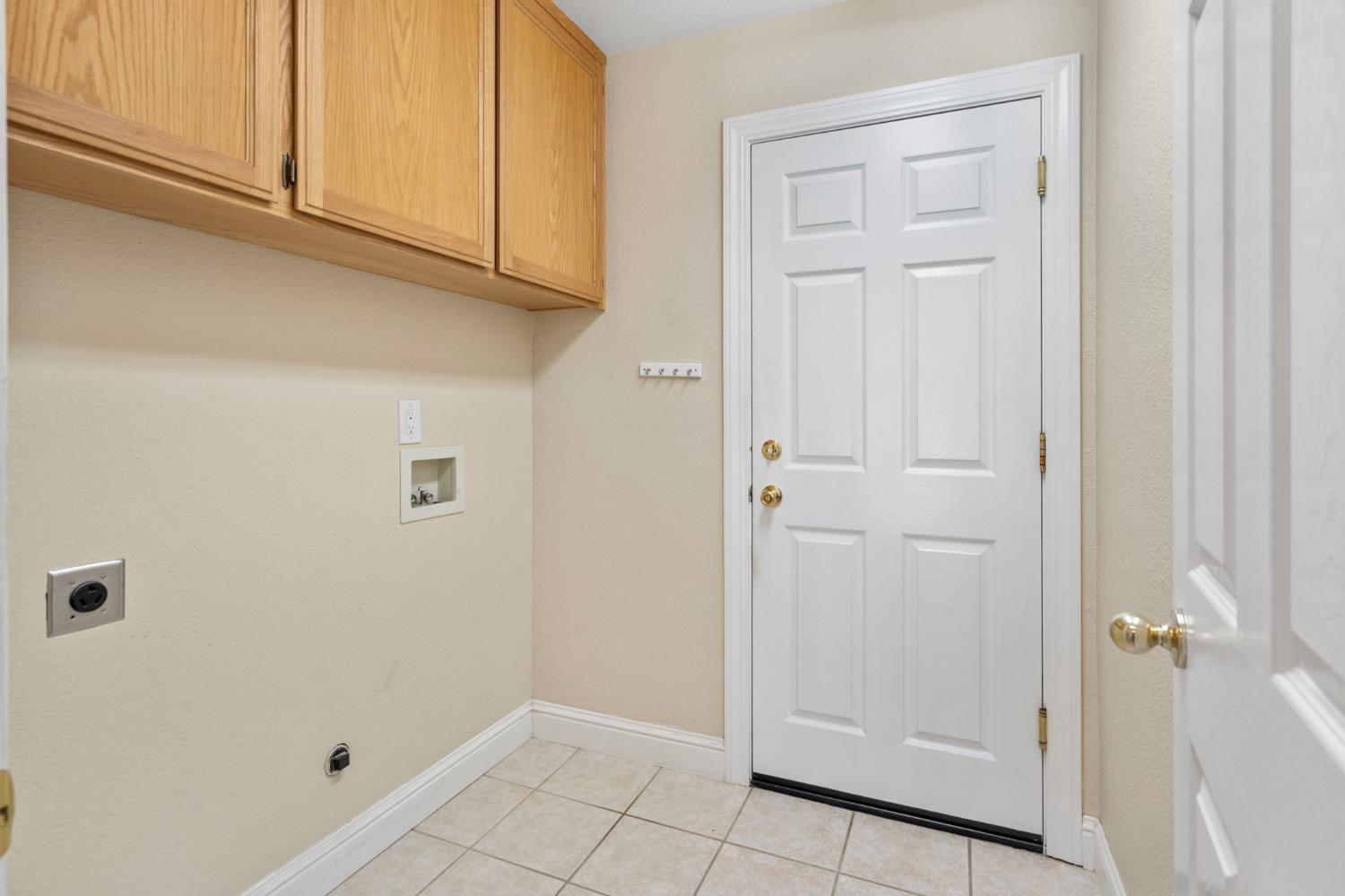 Detail Gallery Image 30 of 55 For 1925 Crystalwood Ln, Lodi,  CA 95242 - 3 Beds | 2 Baths