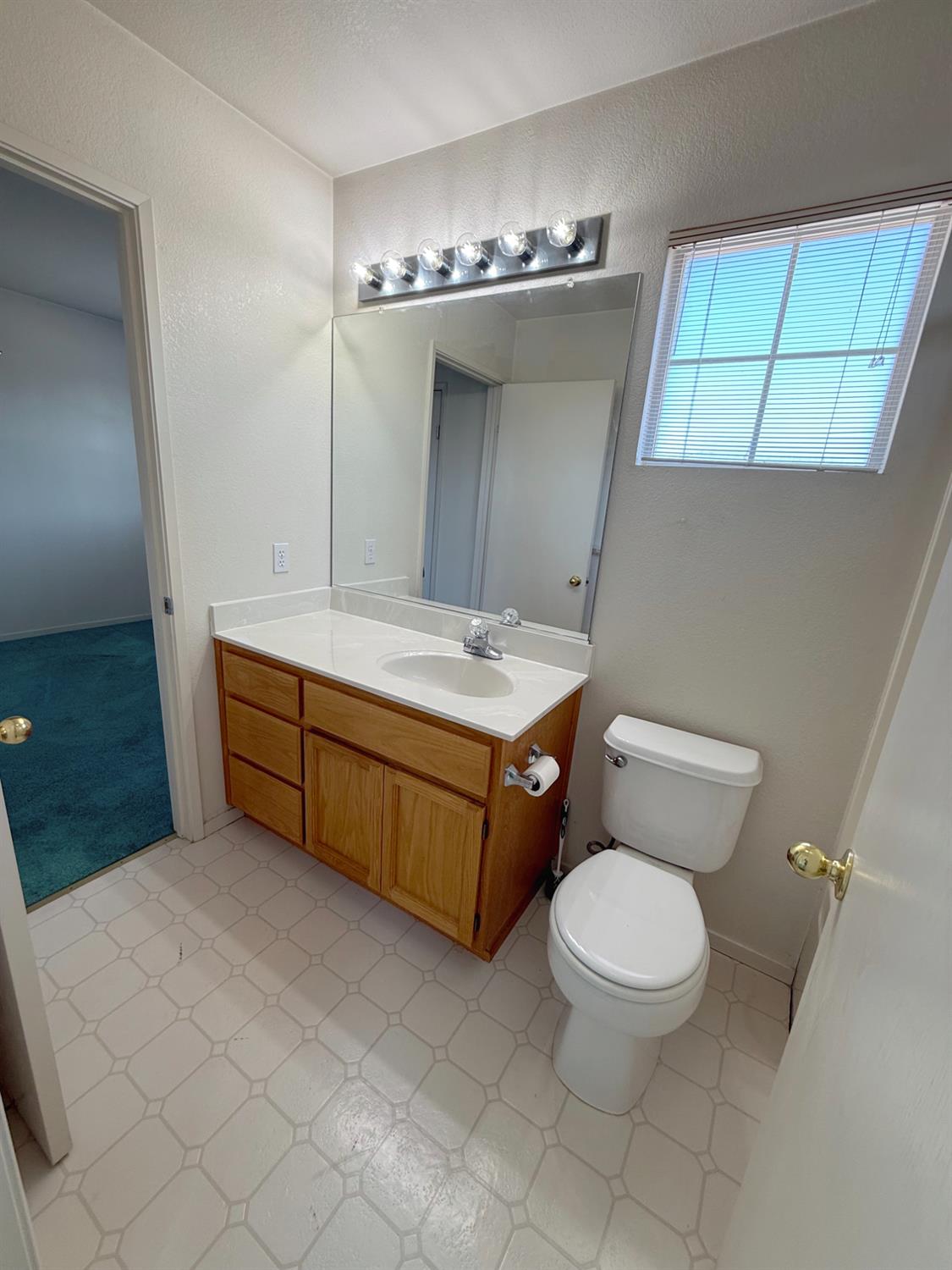 Detail Gallery Image 47 of 55 For 2040 Gordon Verner Cir, Stockton,  CA 95206 - 3 Beds | 2/1 Baths