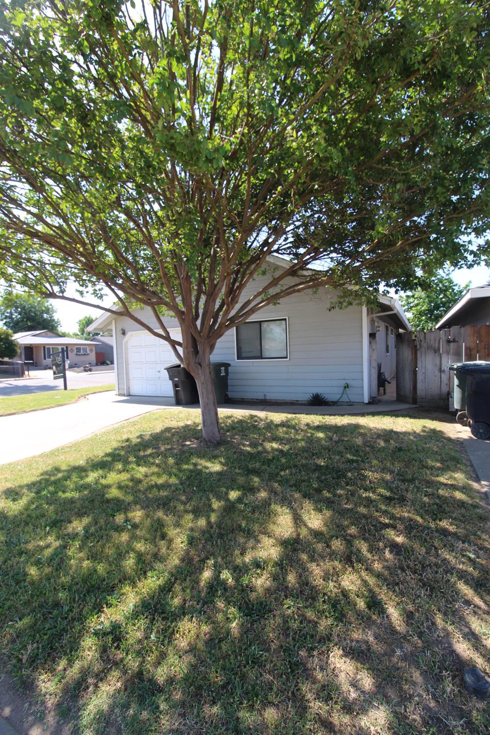 Detail Gallery Image 5 of 23 For 144 Stanislaus Ave, Oakdale,  CA 95361 - 2 Beds | 1 Baths