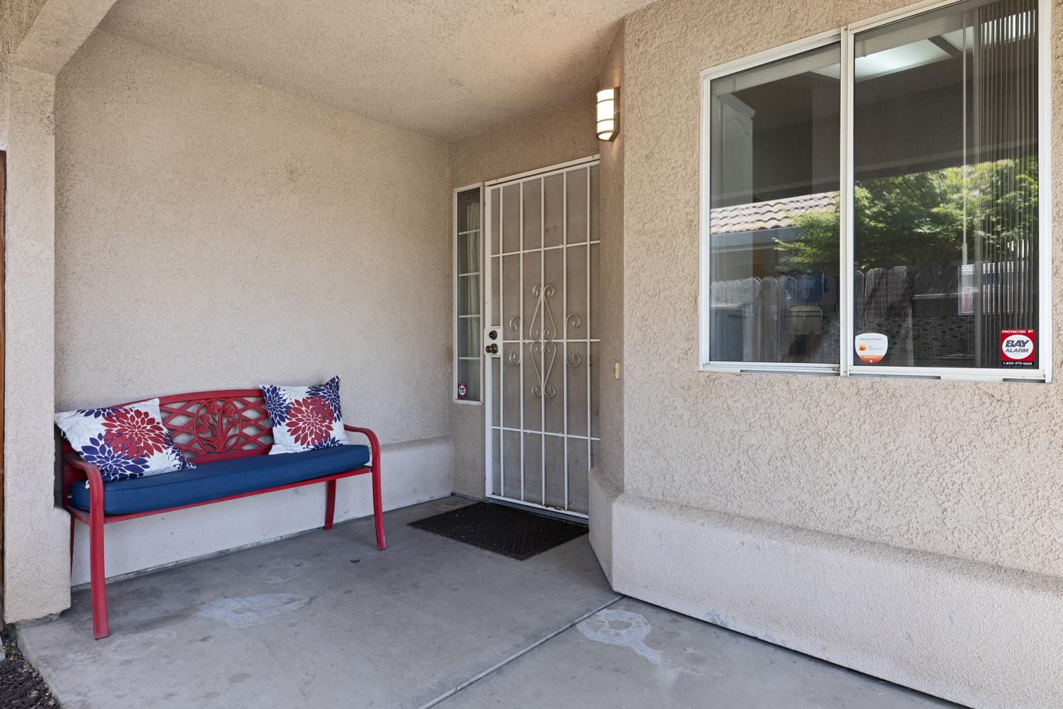 Detail Gallery Image 4 of 33 For 1112 La Mesa St, Escalon,  CA 95320 - 3 Beds | 2 Baths