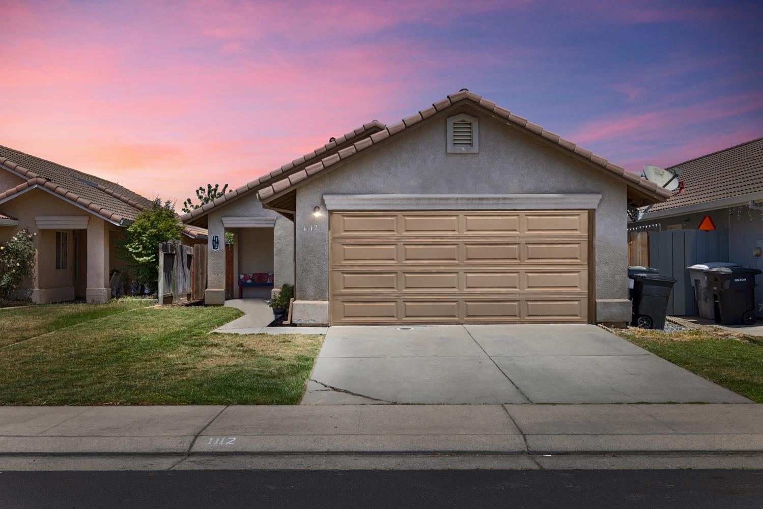 Detail Gallery Image 2 of 33 For 1112 La Mesa St, Escalon,  CA 95320 - 3 Beds | 2 Baths