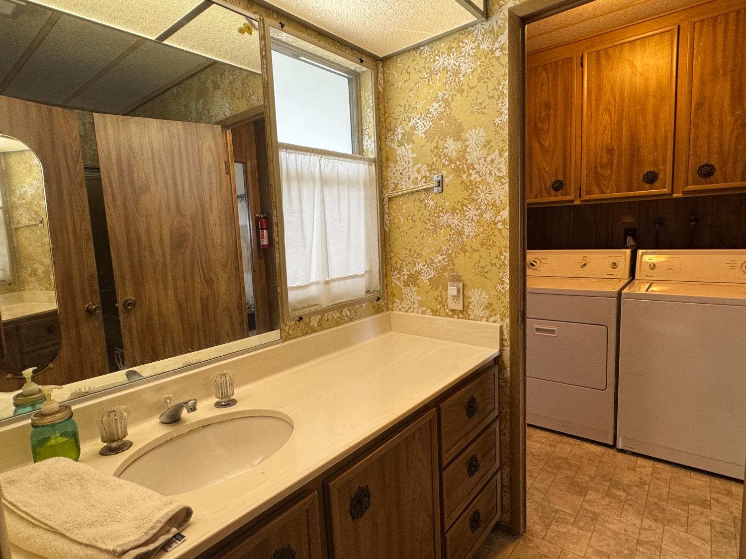 Detail Gallery Image 6 of 37 For 1624 Tulip Cir, Auburn,  CA 95603 - 3 Beds | 2 Baths
