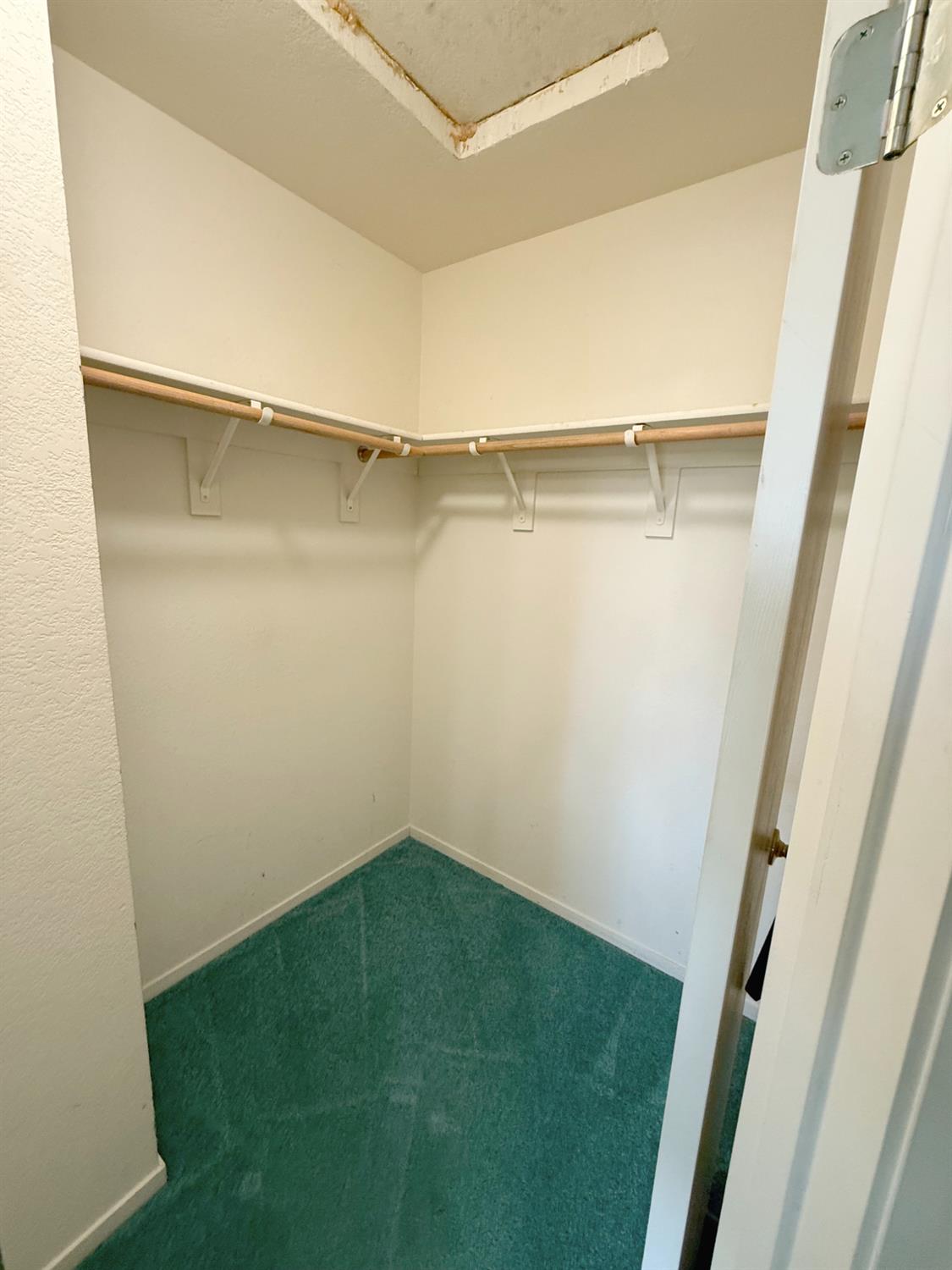 Detail Gallery Image 37 of 55 For 2040 Gordon Verner Cir, Stockton,  CA 95206 - 3 Beds | 2/1 Baths