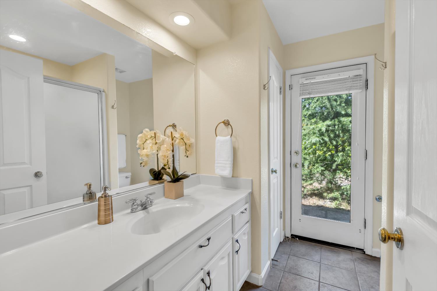 Detail Gallery Image 12 of 90 For 3435 Sierra Meadow Ct, Elk Grove,  CA 95758 - 6 Beds | 3 Baths