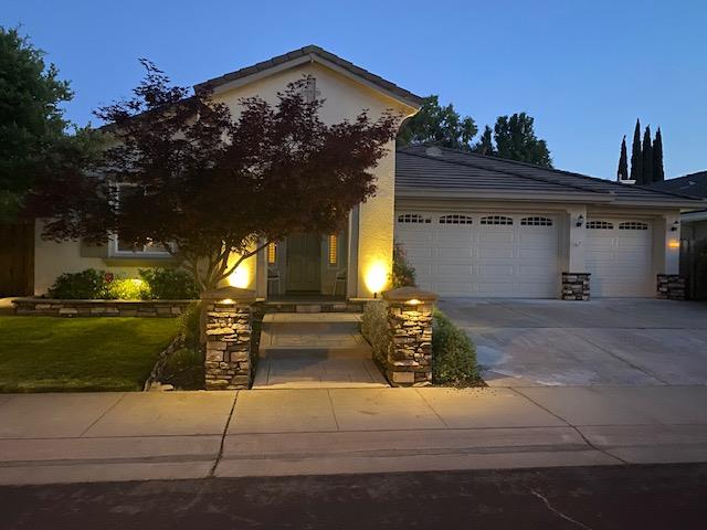 Detail Gallery Image 1 of 52 For 220 Shrike Cir, Sacramento,  CA 95834 - 4 Beds | 3 Baths