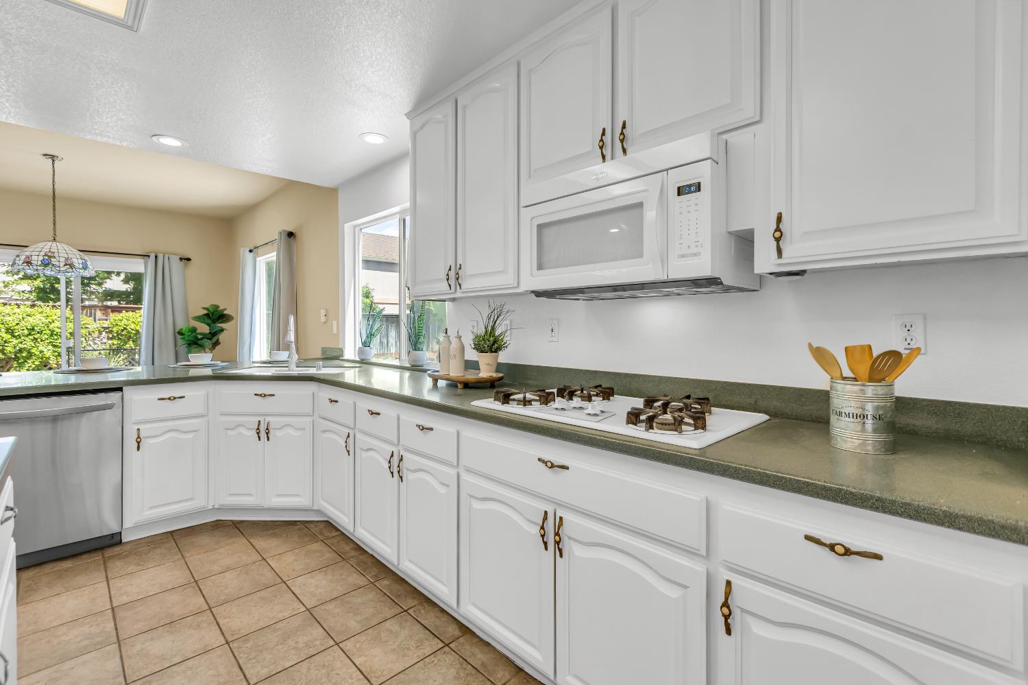 Detail Gallery Image 28 of 90 For 3435 Sierra Meadow Ct, Elk Grove,  CA 95758 - 6 Beds | 3 Baths