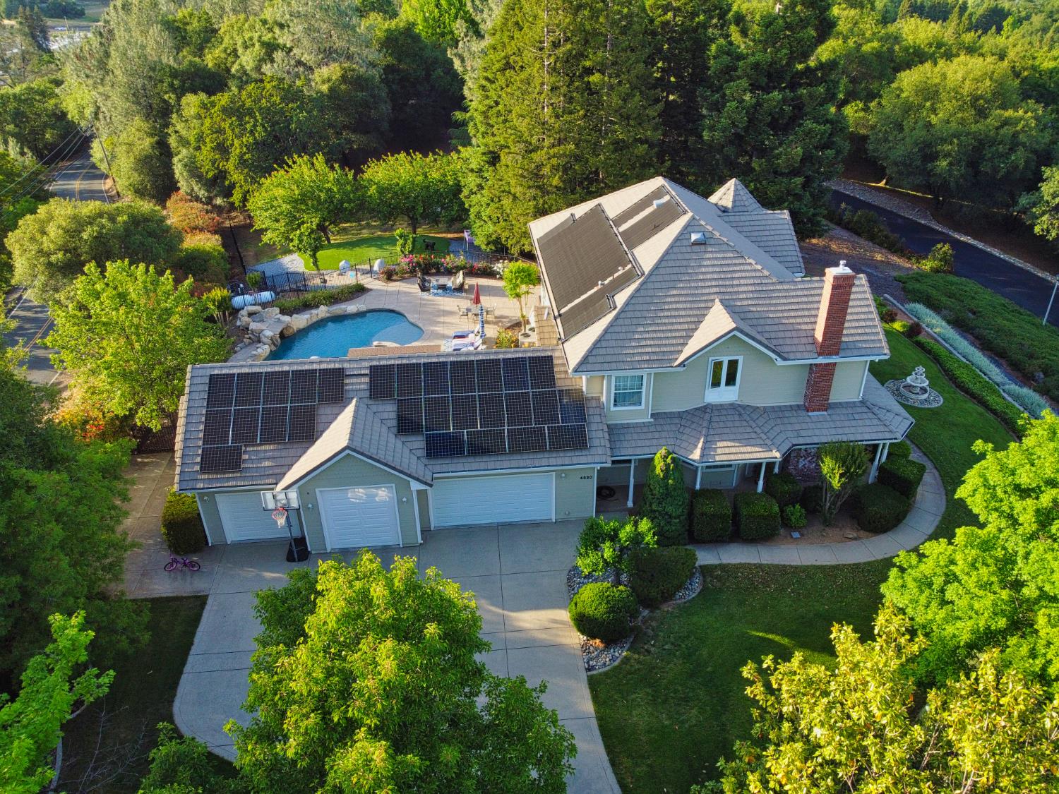 Detail Gallery Image 2 of 31 For 4520 Rigel Ct., Shingle Springs,  CA 95682 - 5 Beds | 3 Baths