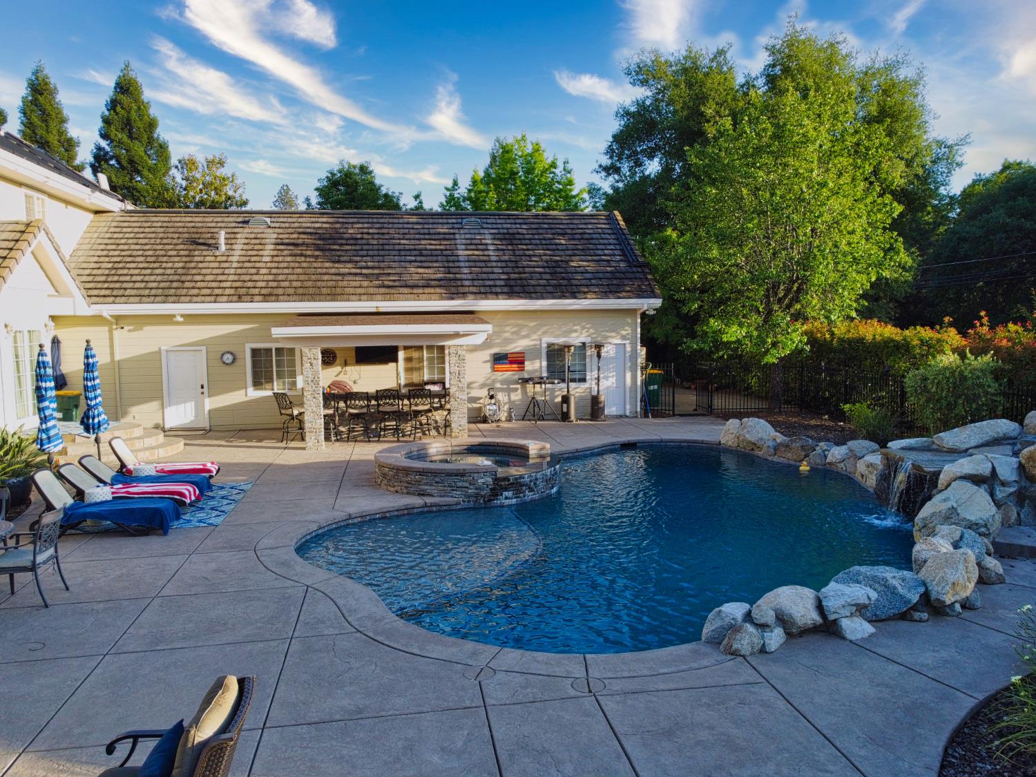 Detail Gallery Image 15 of 31 For 4520 Rigel Ct., Shingle Springs,  CA 95682 - 5 Beds | 3 Baths