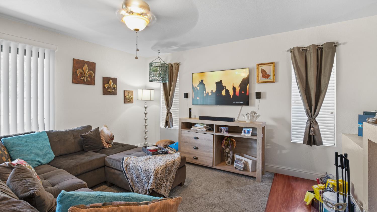 Detail Gallery Image 12 of 25 For 1628 Porter Way, Stockton,  CA 95207 - 2 Beds | 2 Baths
