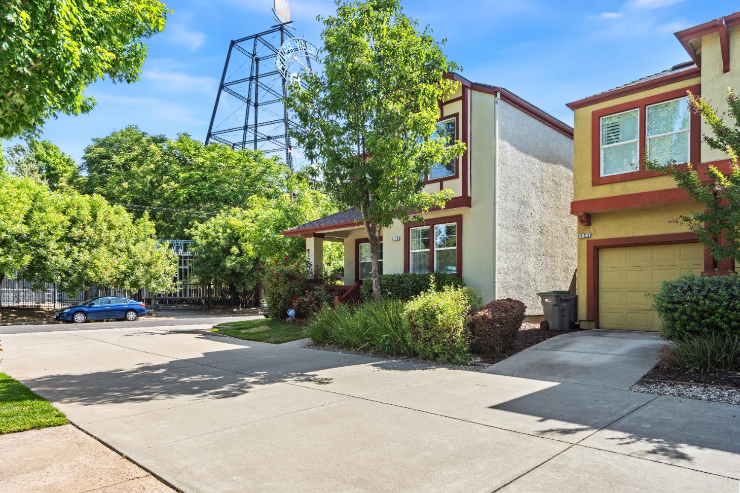 Detail Gallery Image 3 of 31 For 213 Washington Pl, West Sacramento,  CA 95605 - 3 Beds | 2/1 Baths