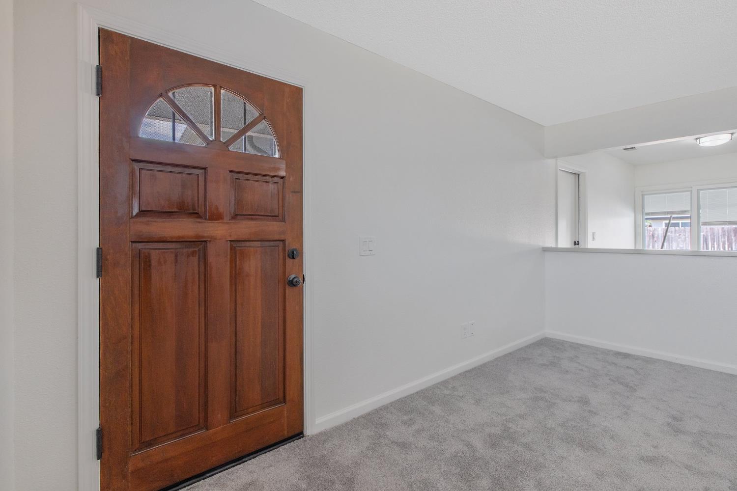 Detail Gallery Image 6 of 43 For 955 W San Gabriel Ave, Clovis,  CA 93612 - 2 Beds | 1 Baths