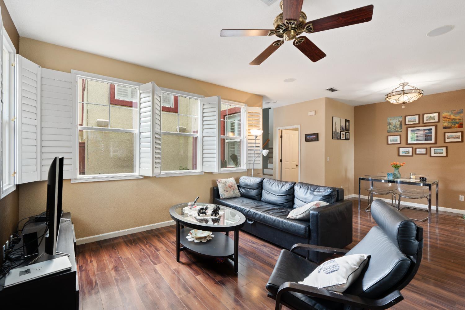 Detail Gallery Image 7 of 31 For 213 Washington Pl, West Sacramento,  CA 95605 - 3 Beds | 2/1 Baths