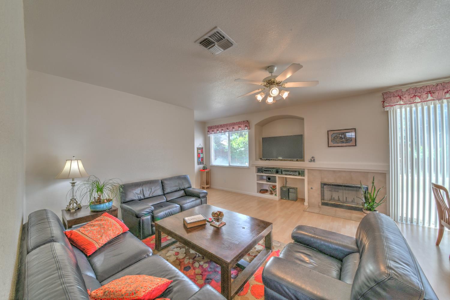 Detail Gallery Image 22 of 30 For 4208 Heritage Dr, Modesto,  CA 95356 - 4 Beds | 3 Baths