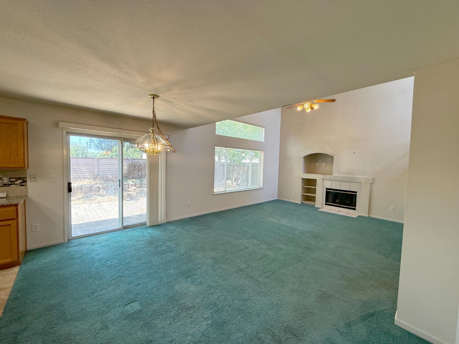 Detail Gallery Image 14 of 55 For 2040 Gordon Verner Cir, Stockton,  CA 95206 - 3 Beds | 2/1 Baths