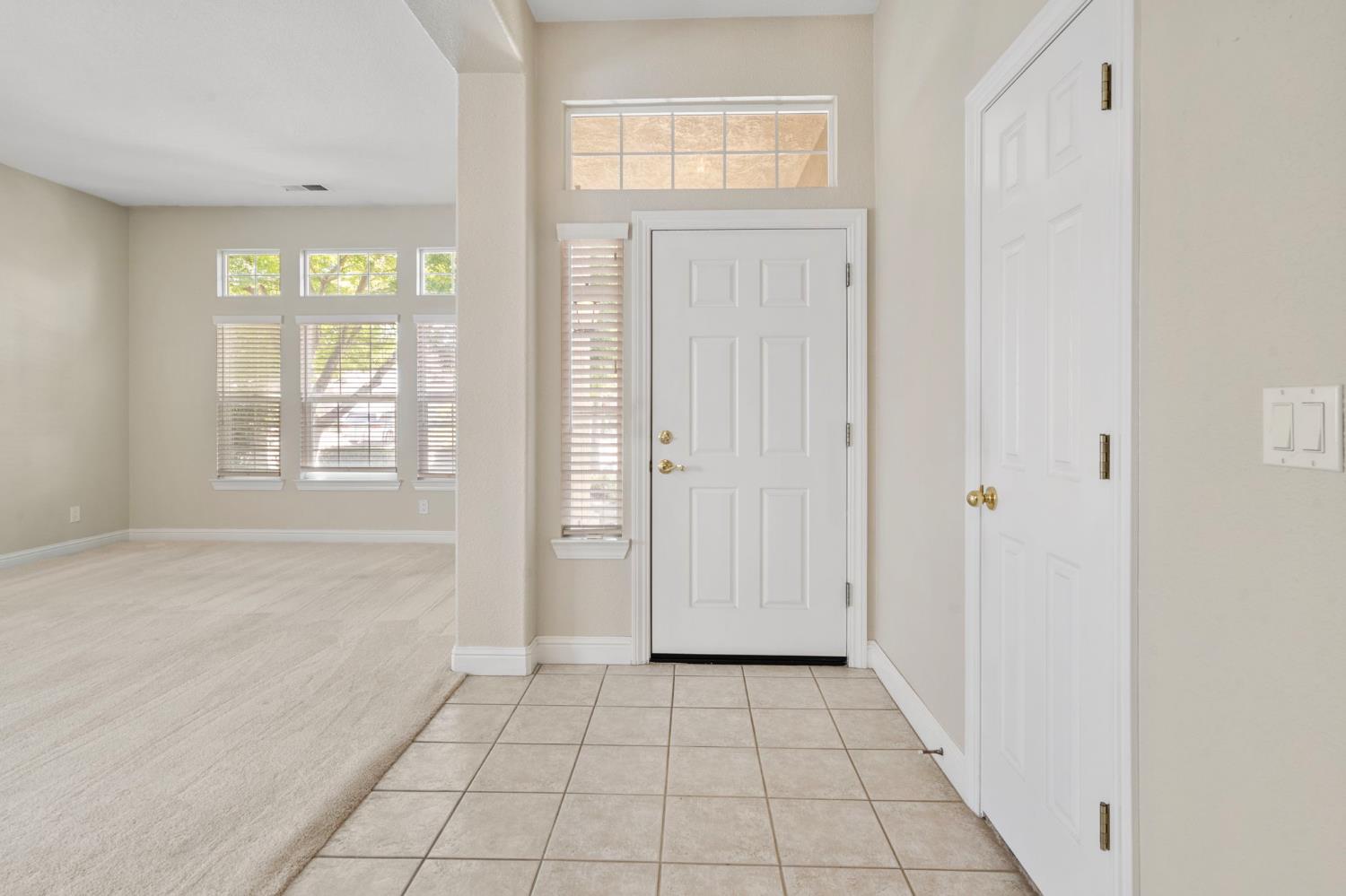Detail Gallery Image 9 of 55 For 1925 Crystalwood Ln, Lodi,  CA 95242 - 3 Beds | 2 Baths