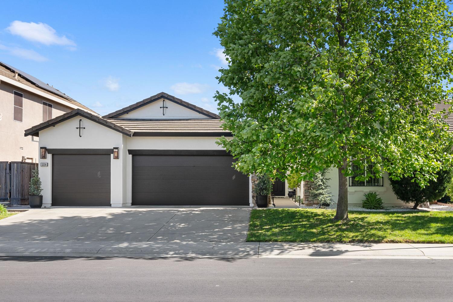 Detail Gallery Image 2 of 50 For 2356 Staxton Cir, Roseville,  CA 95747 - 3 Beds | 2 Baths