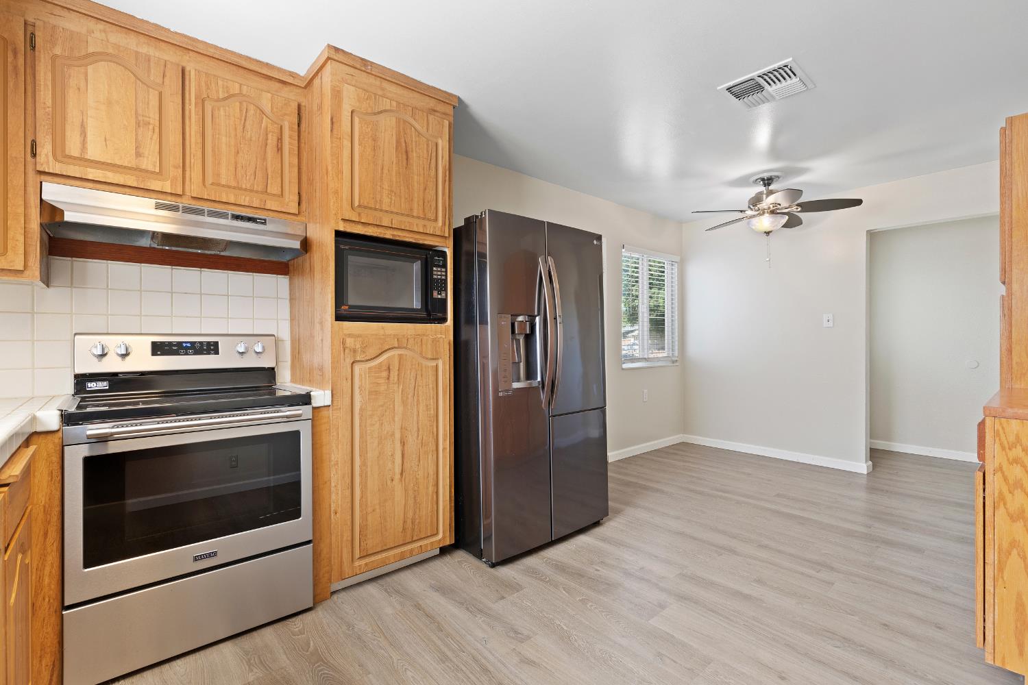 Detail Gallery Image 12 of 26 For 2001 Scott Ave, Modesto,  CA 95350 - 3 Beds | 2 Baths