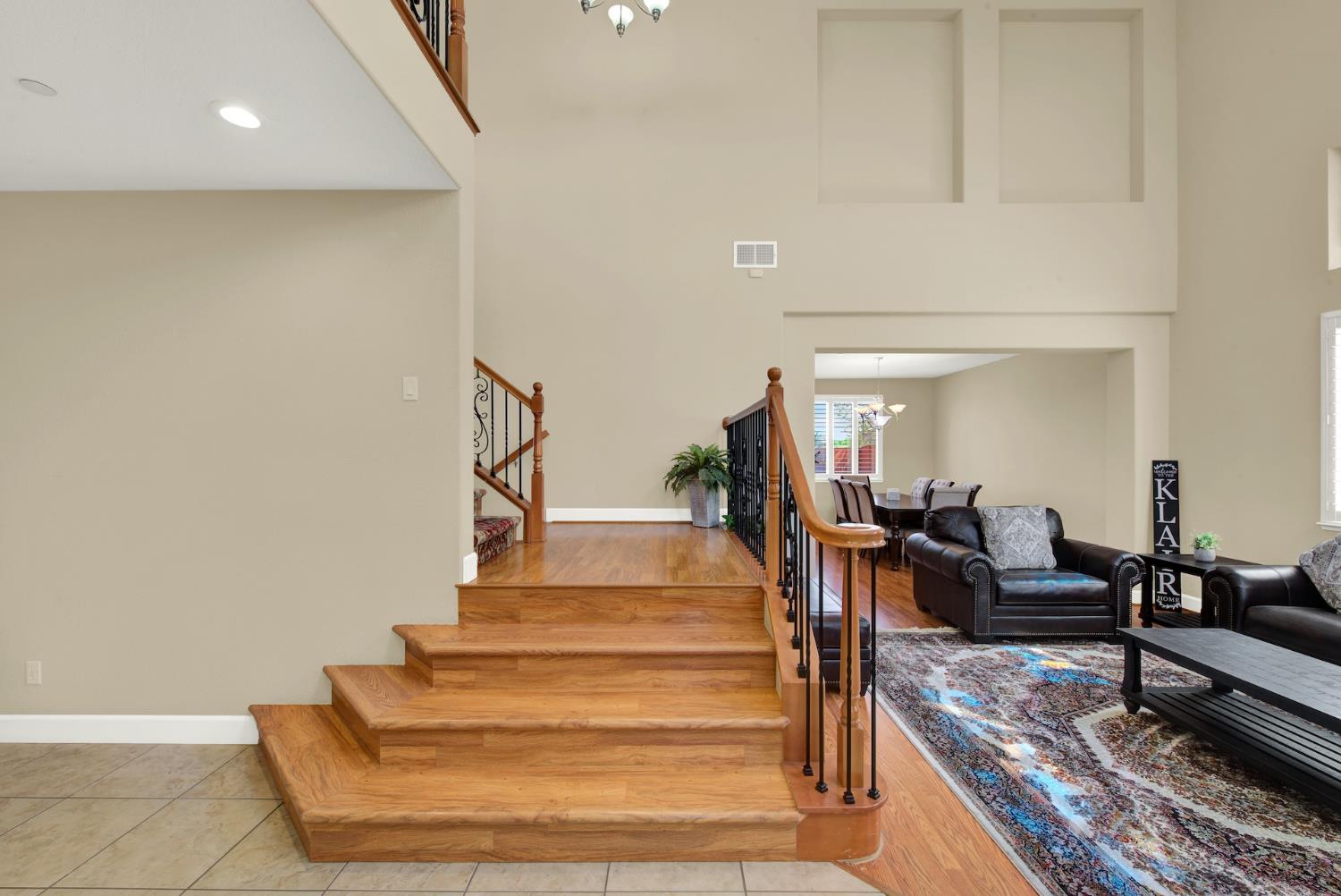 Mandarin Street, Woodland, California image 5