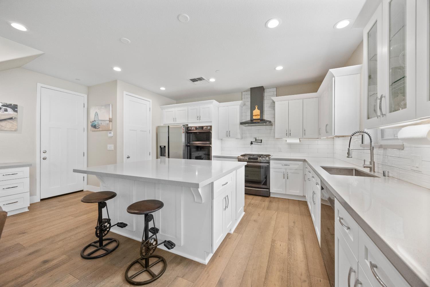 Detail Gallery Image 18 of 55 For 12587 Incline Dr, Auburn,  CA 95603 - 4 Beds | 4 Baths