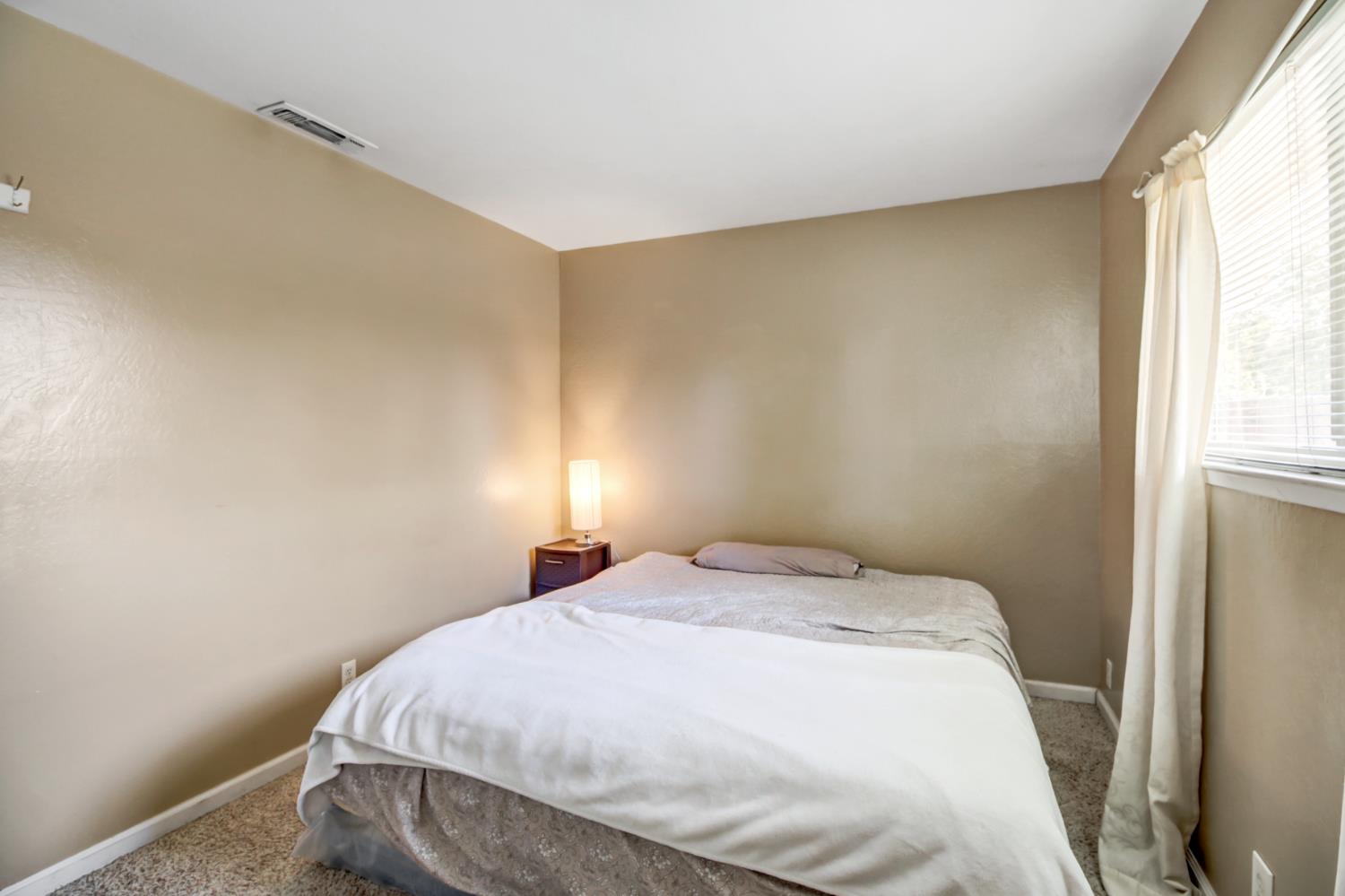Detail Gallery Image 10 of 26 For 6310 Tina Ct, Carmichael,  CA 95608 - 3 Beds | 2 Baths