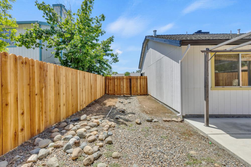 Detail Gallery Image 63 of 75 For 5984 Sawyer Cir, Sacramento,  CA 95823 - 3 Beds | 2 Baths