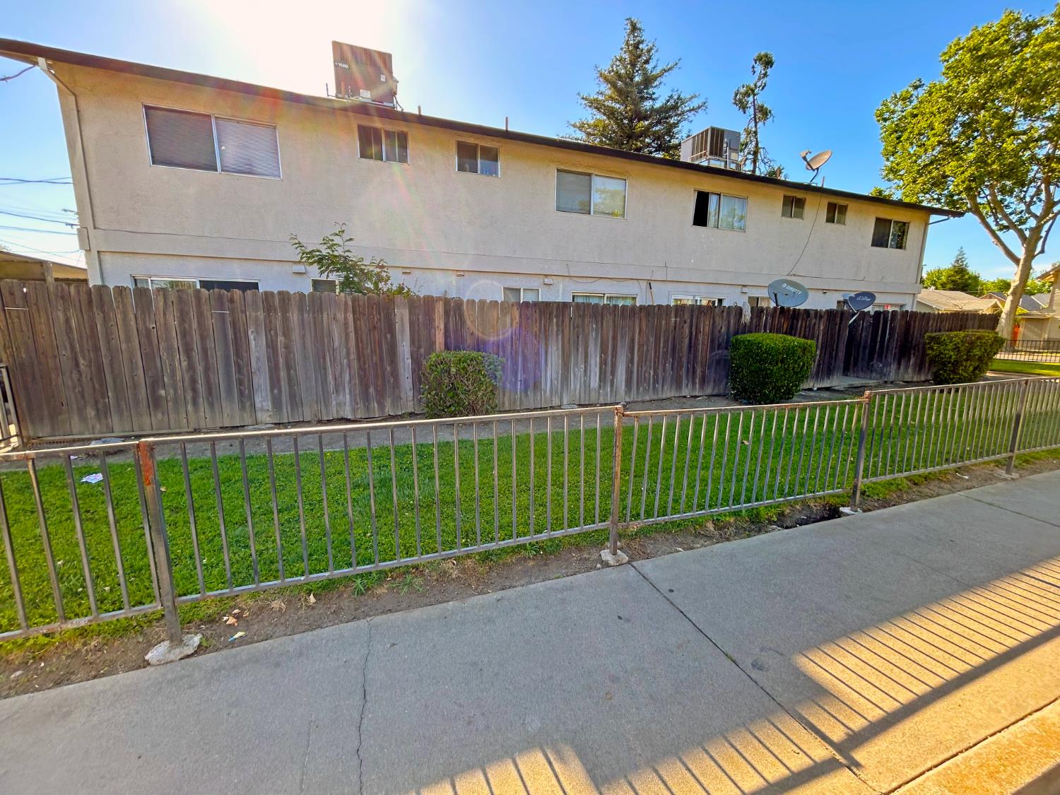 Detail Gallery Image 5 of 5 For 442 Eden St, Lodi,  CA 95240 - – Beds | – Baths