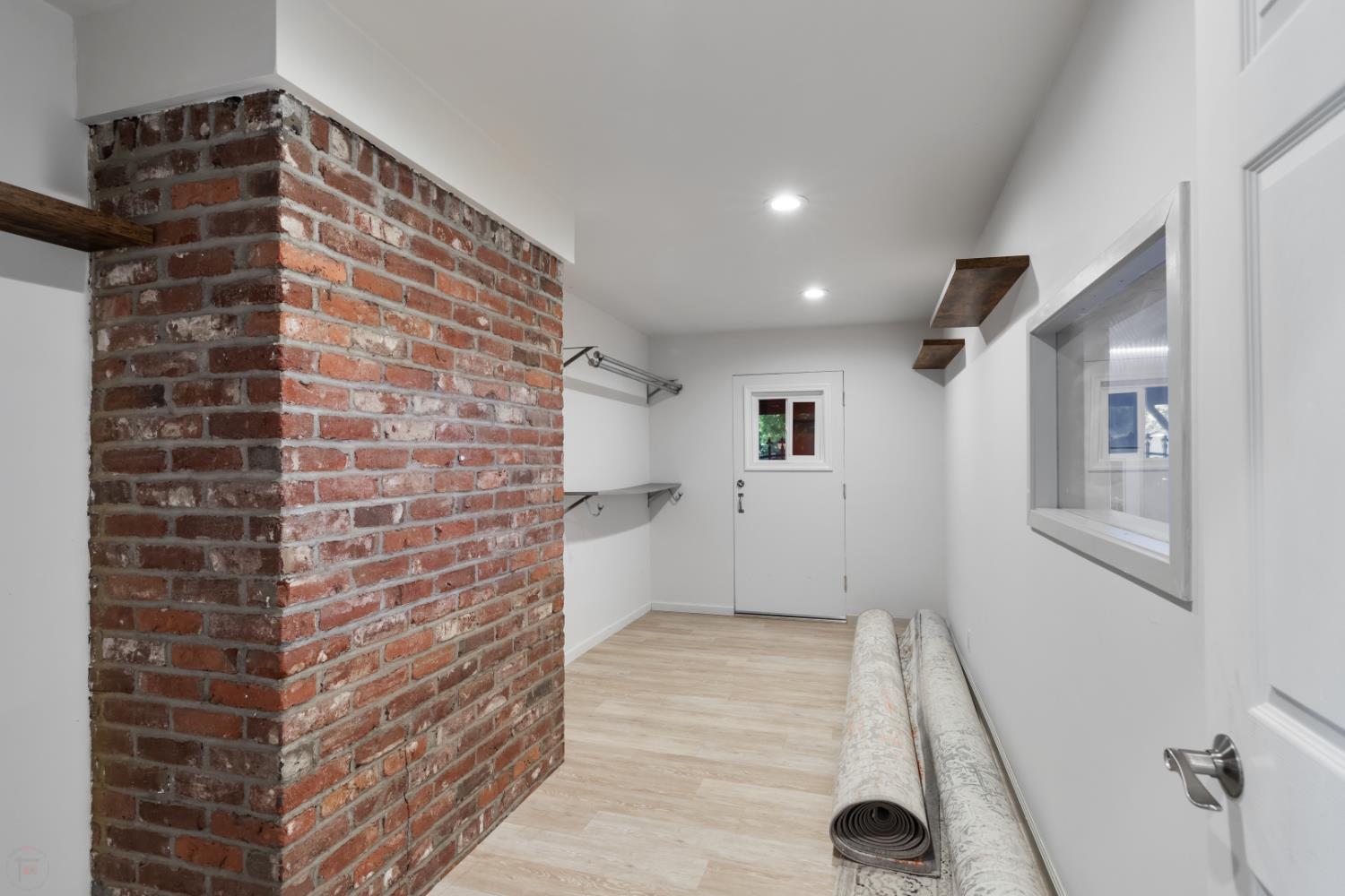 Detail Gallery Image 59 of 97 For 3221 Country Club Blvd, Stockton,  CA 95204 - 4 Beds | 3/1 Baths