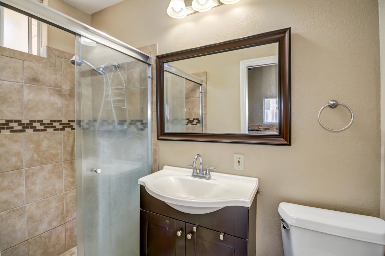 Detail Gallery Image 15 of 26 For 6310 Tina Ct, Carmichael,  CA 95608 - 3 Beds | 2 Baths