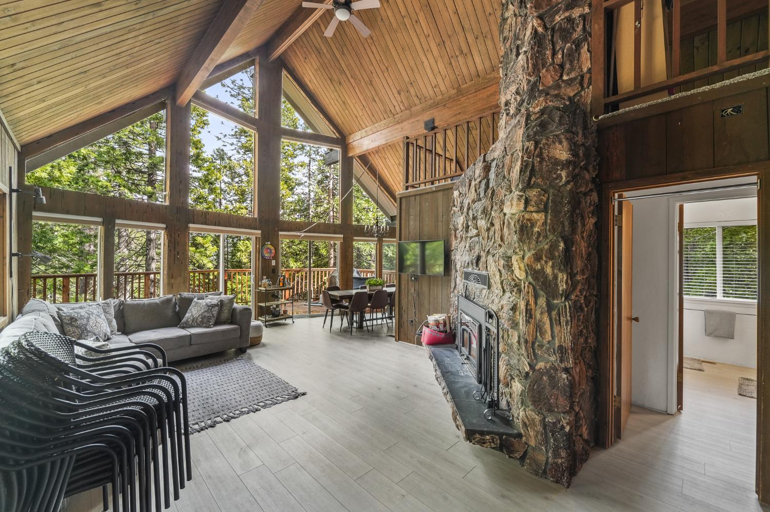 Detail Gallery Image 10 of 62 For 29696 Lassen Dr, Long Barn,  CA 95335 - 2 Beds | 2 Baths