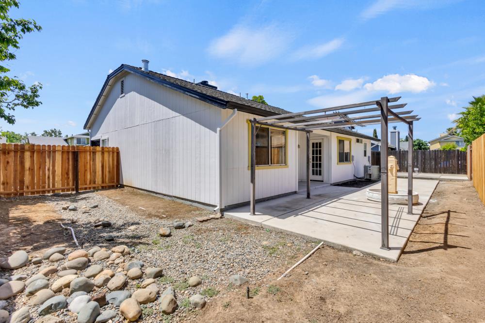 Detail Gallery Image 62 of 75 For 5984 Sawyer Cir, Sacramento,  CA 95823 - 3 Beds | 2 Baths