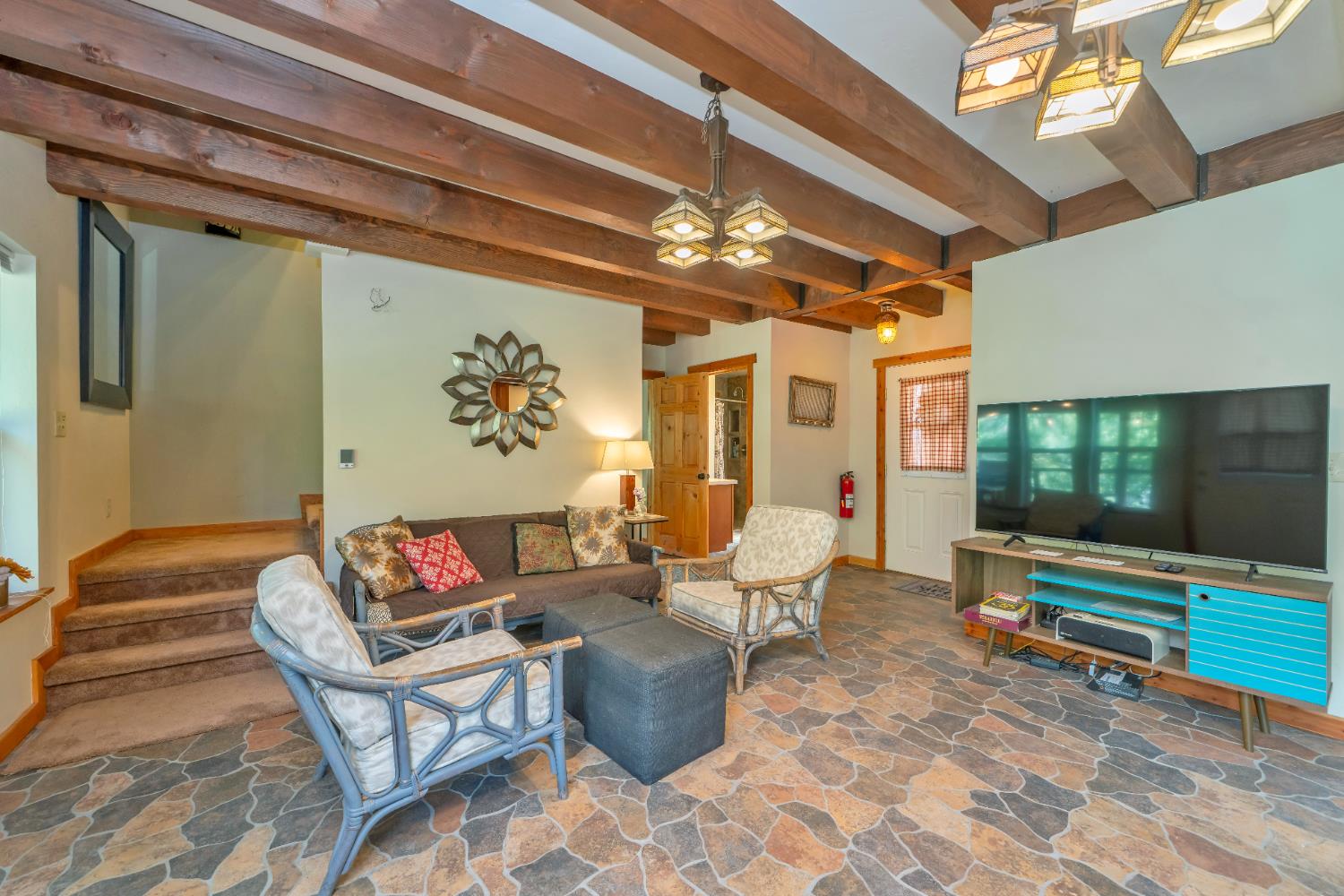 Detail Gallery Image 11 of 67 For 10870 Riverton Ln, Pollock Pines,  CA 95726 - 4 Beds | 2 Baths