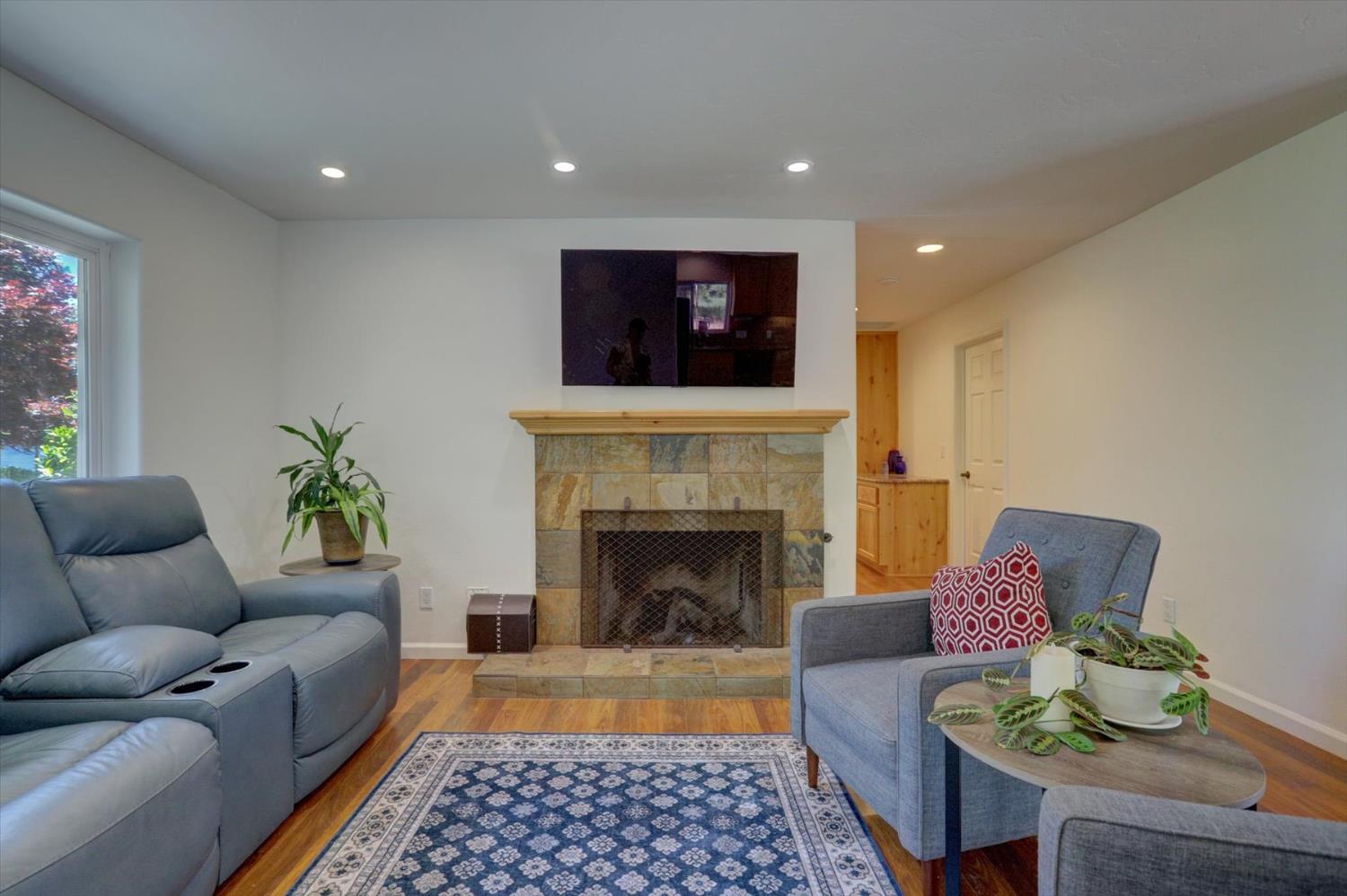 Detail Gallery Image 25 of 88 For 2500 N Lakewood Dr, Meadow Vista,  CA 95722 - 3 Beds | 2/1 Baths