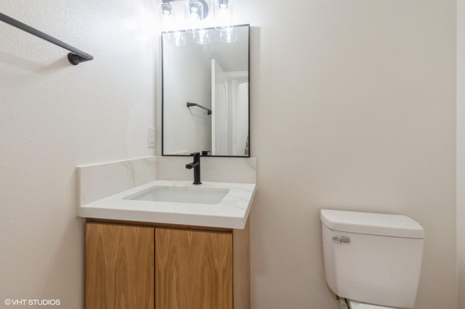 Detail Gallery Image 28 of 48 For 987 Asilomar Ter #2,  Sunnyvale,  CA 94086 - 2 Beds | 2/1 Baths