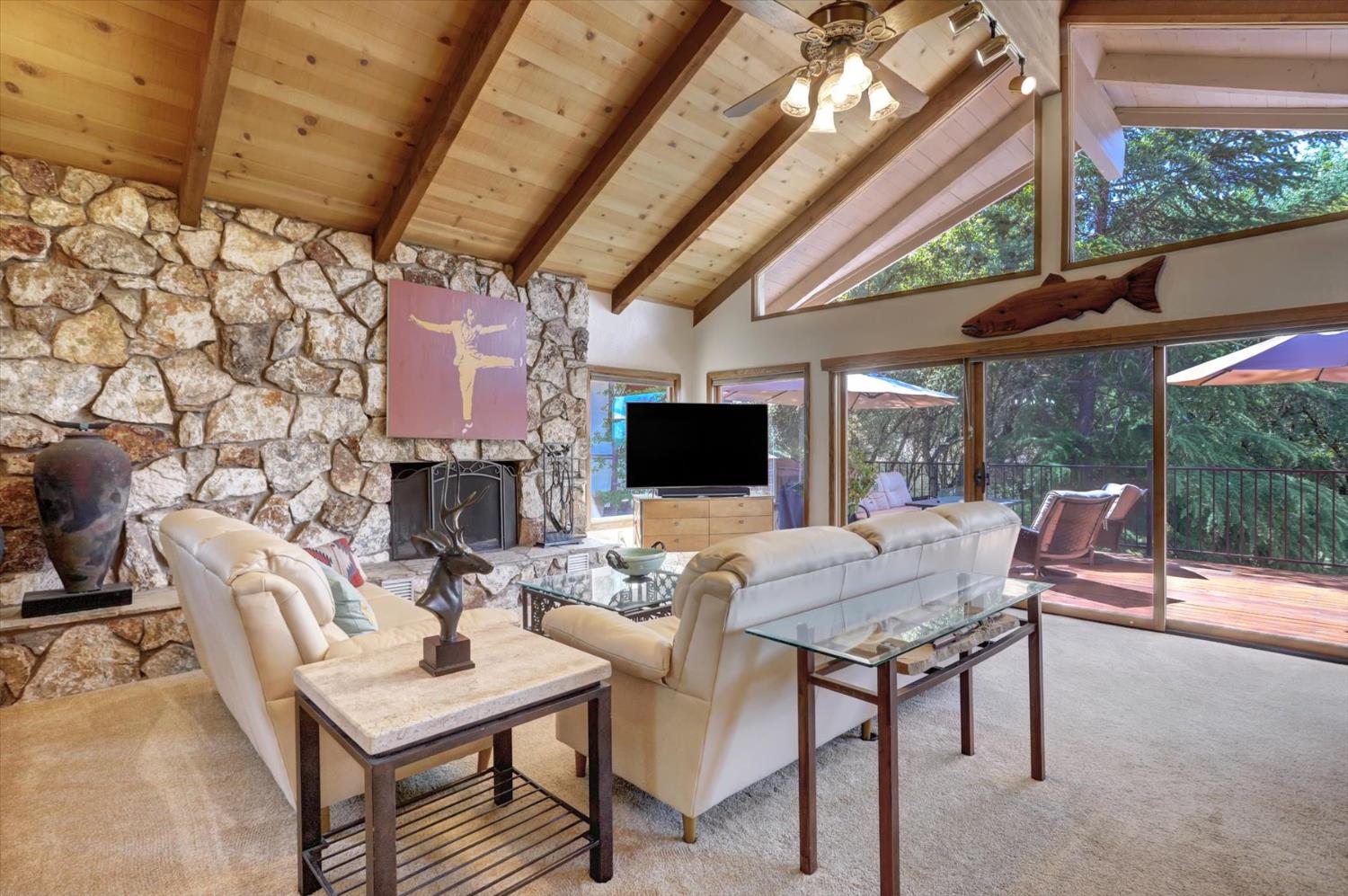 Detail Gallery Image 20 of 60 For 17789 Jayhawk Dr, Penn Valley,  CA 95946 - 3 Beds | 3 Baths