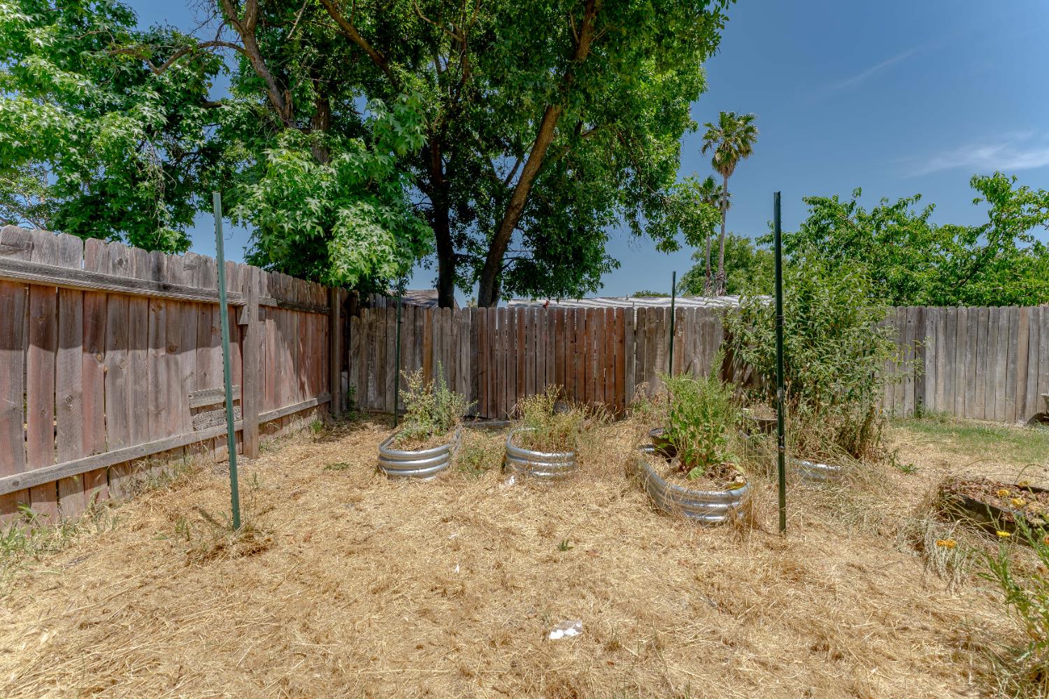 Detail Gallery Image 27 of 28 For 6112 Longfellow Way, Sacramento,  CA 95842 - 3 Beds | 1 Baths