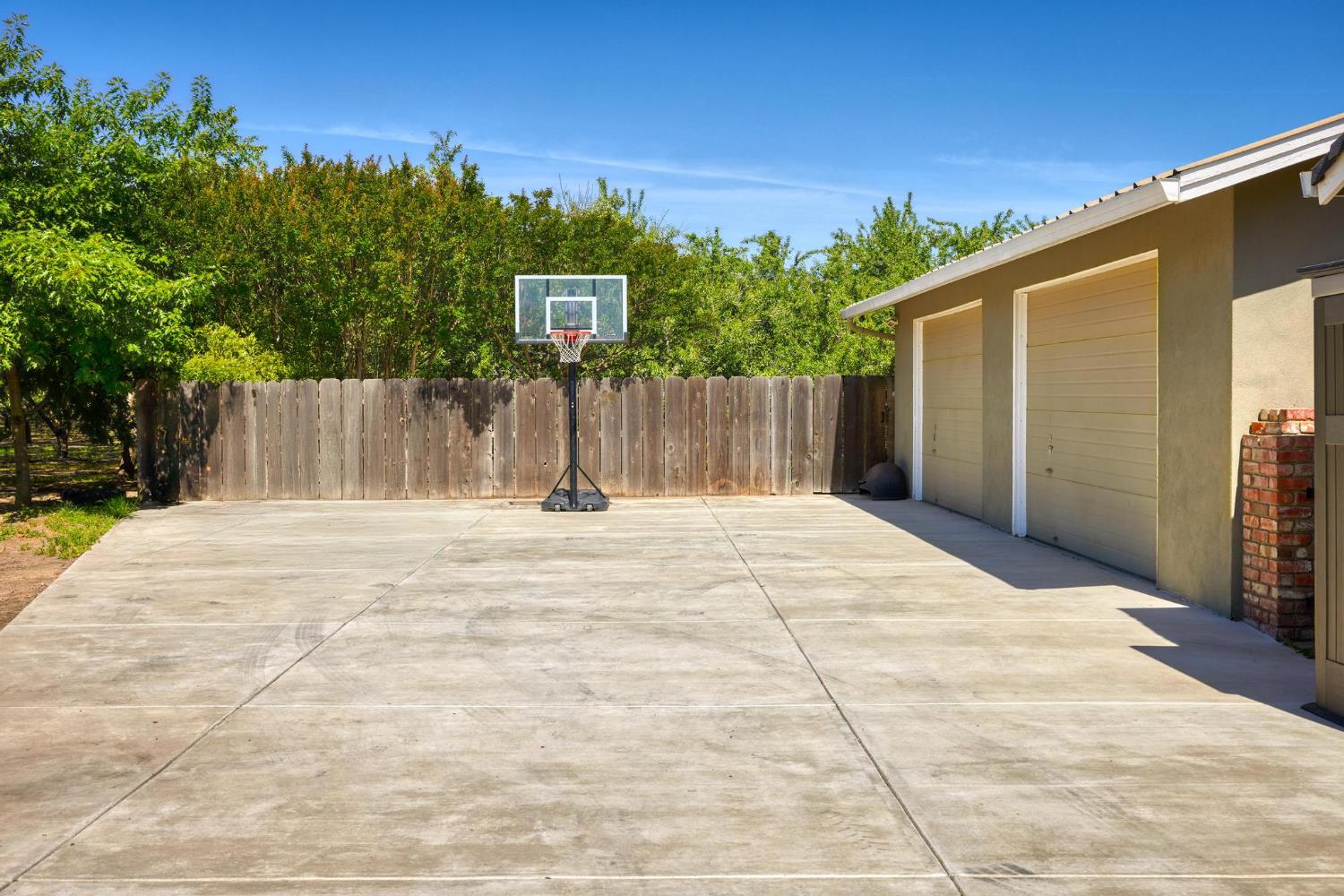 Detail Gallery Image 21 of 33 For 1431 Clark Rd, Modesto,  CA 95358 - 3 Beds | 2 Baths