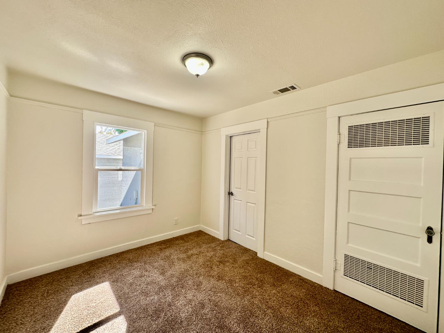 Detail Gallery Image 12 of 21 For 597 1st Ave, Gustine,  CA 95322 - 3 Beds | 1 Baths