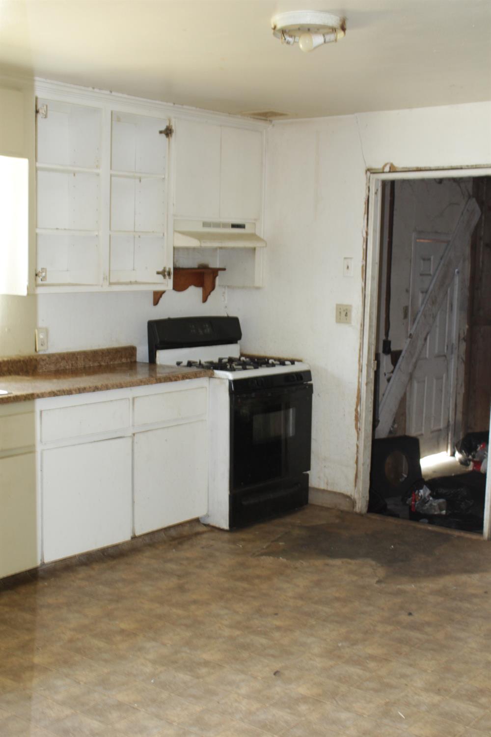Detail Gallery Image 8 of 13 For 6617 California St, Winton,  CA 95388 - 3 Beds | 1 Baths