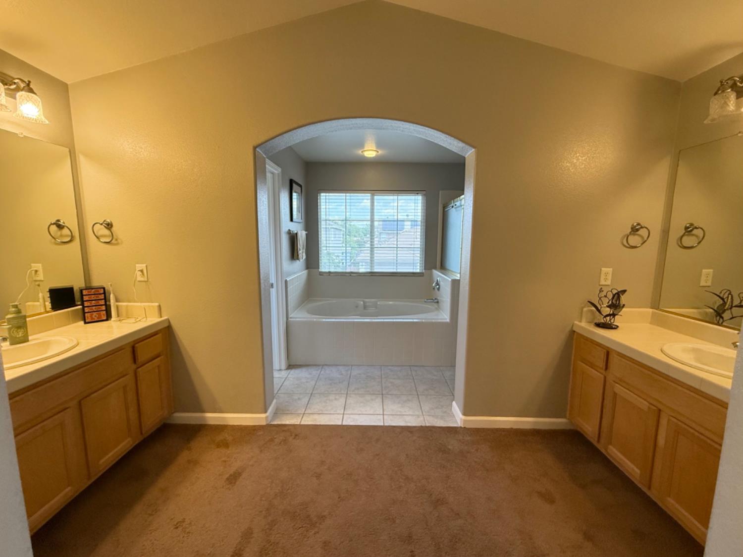 Detail Gallery Image 13 of 27 For 4632 Windsong St, Sacramento,  CA 95834 - 6 Beds | 3 Baths