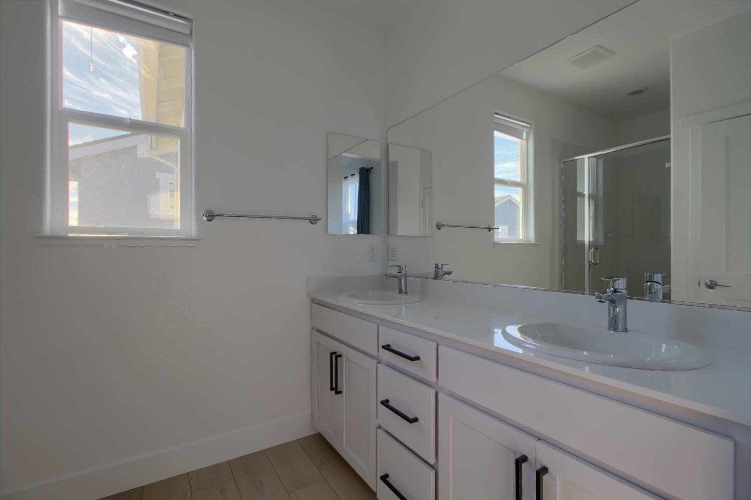 Detail Gallery Image 32 of 60 For 2183 Grady Cir, Woodland,  CA 95776 - 4 Beds | 2/1 Baths
