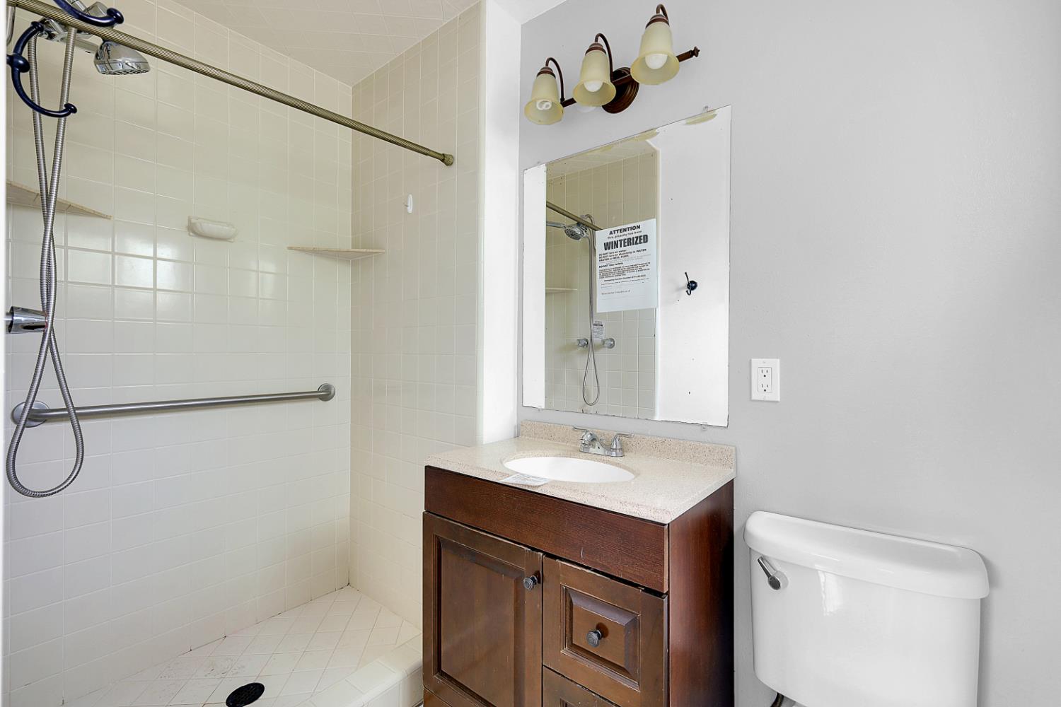 Detail Gallery Image 9 of 25 For 1440 Peach Tree Ln, Yuba City,  CA 95993 - 3 Beds | 2 Baths