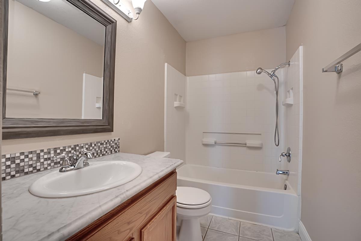 Detail Gallery Image 13 of 20 For 2445 Little Aston Way, Stockton,  CA 95206 - 2 Beds | 2 Baths