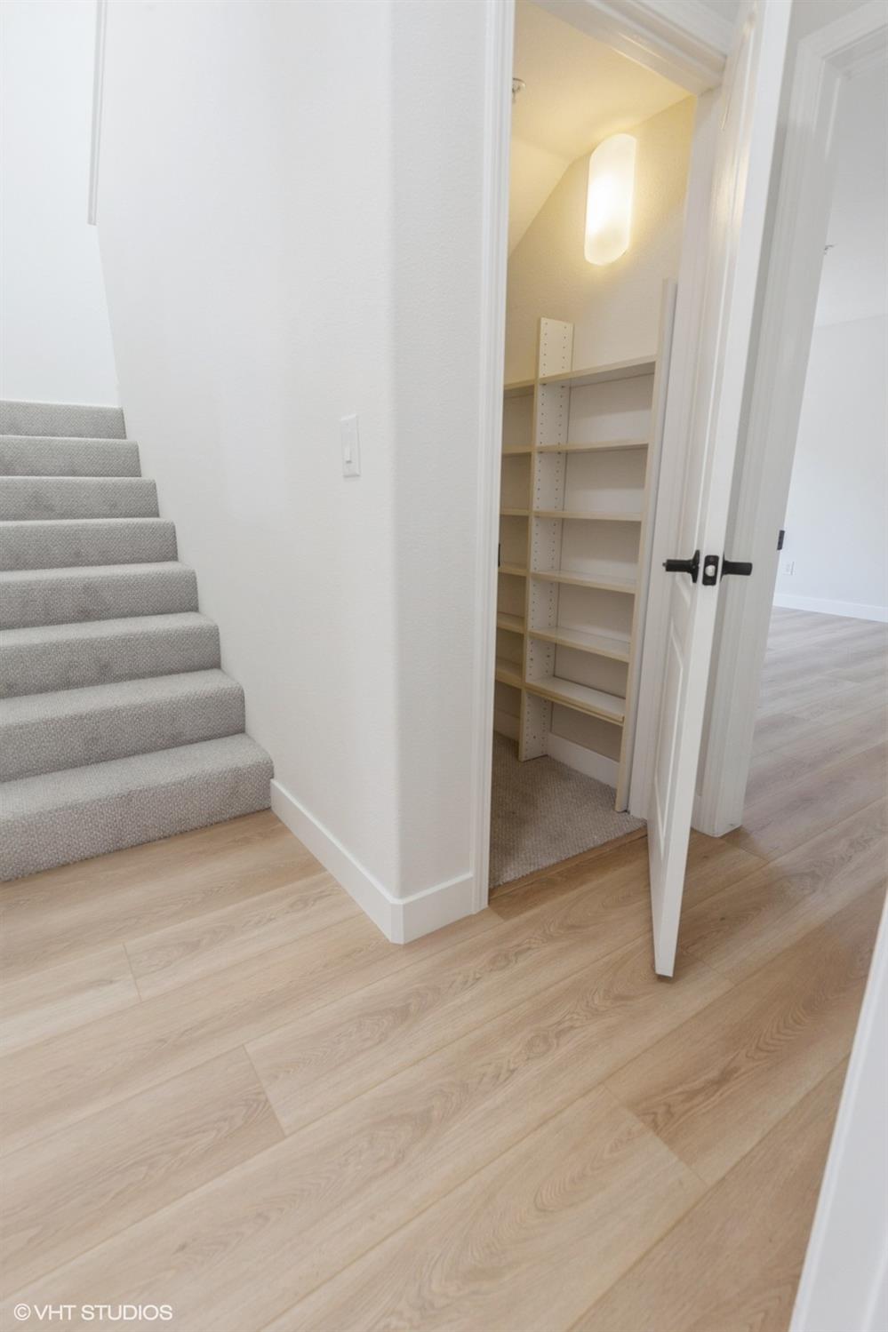 Detail Gallery Image 25 of 48 For 987 Asilomar Ter #2,  Sunnyvale,  CA 94086 - 2 Beds | 2/1 Baths
